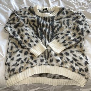 ✨BOGO 50% OFF ✨ Express Animal Print Cozy Oversized Sweater